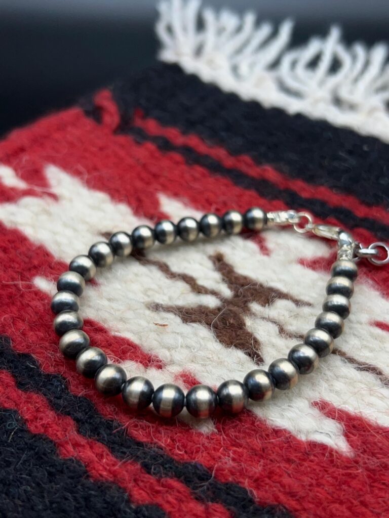 Navajo Pearl Bracelet main image 0